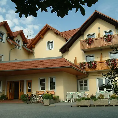 Radhotel Schischek 3*